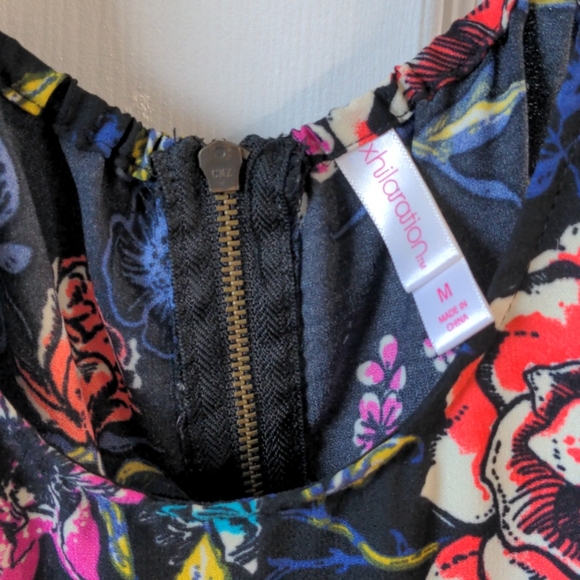 Xhilaration Medium Floral Shorts Romper W/ pockets - Picture 3 of 4